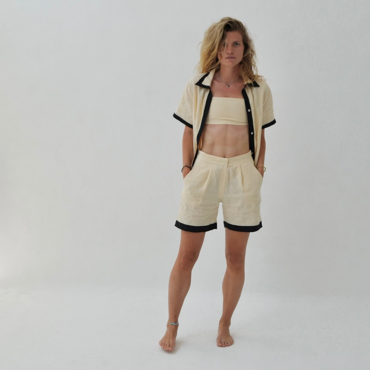Cannes - Linen High-Waisted Short